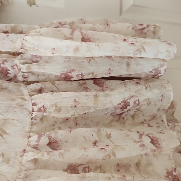 En Saison Floral Kika Cut Out Midi Dress sz Med - Picture 6 of 9